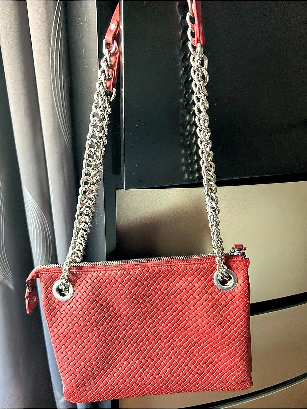 The Trend Red Genuine Leather Chain Shoulder Bag